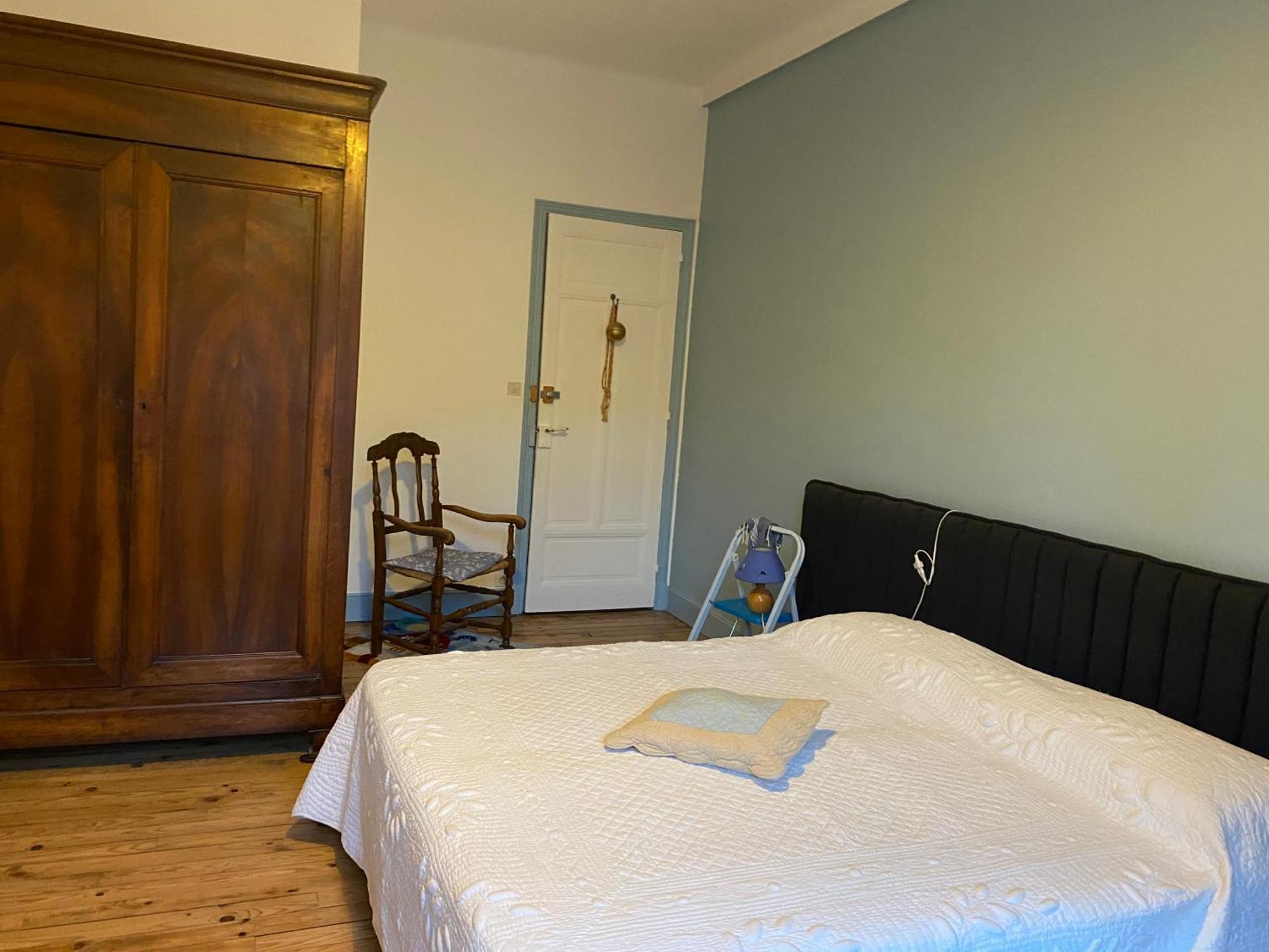 Les Chambres De Marielou Aurillac Eksteriør billede